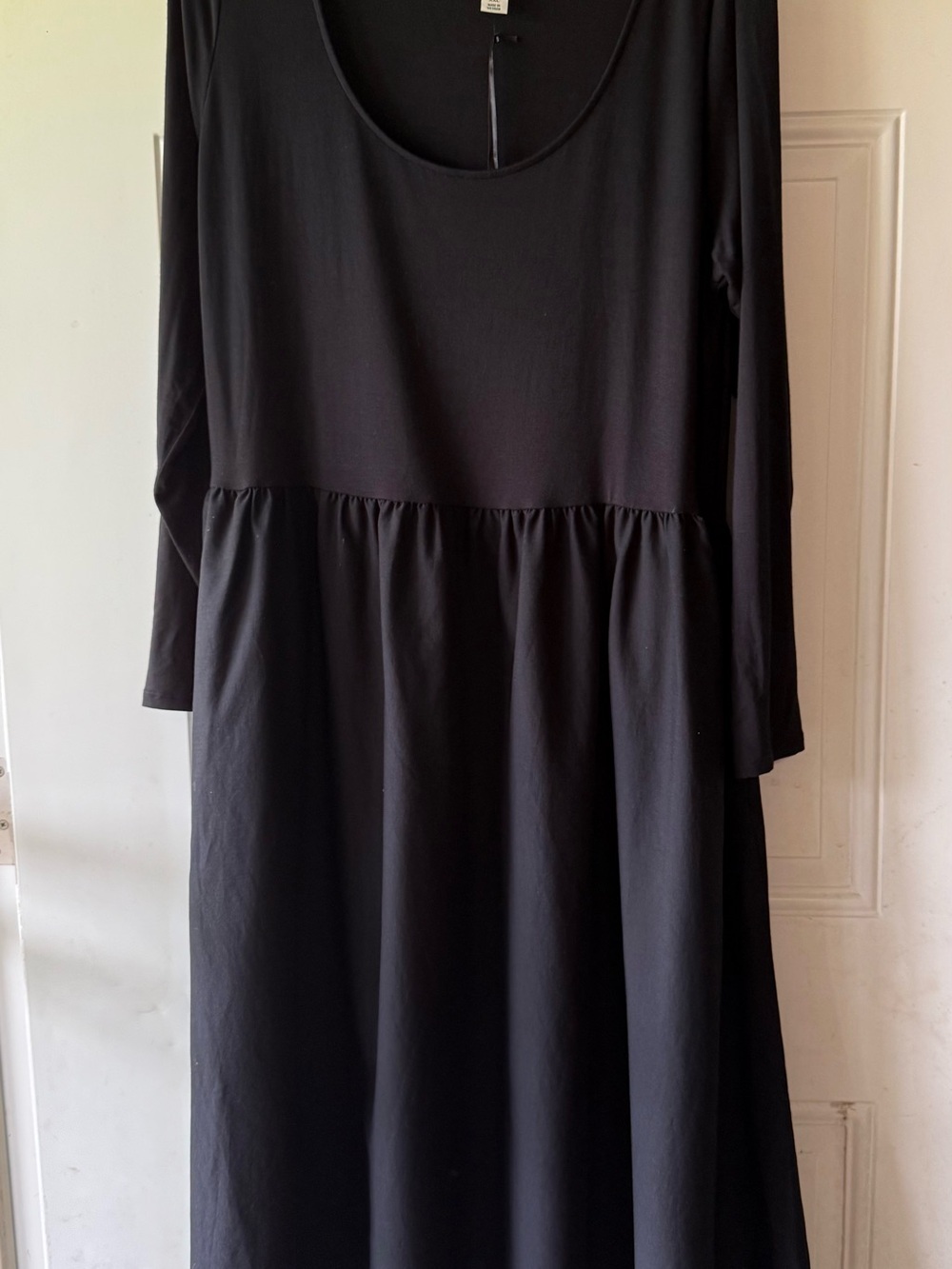 NWOT Black Knit Long Sleeve Midi Dress
